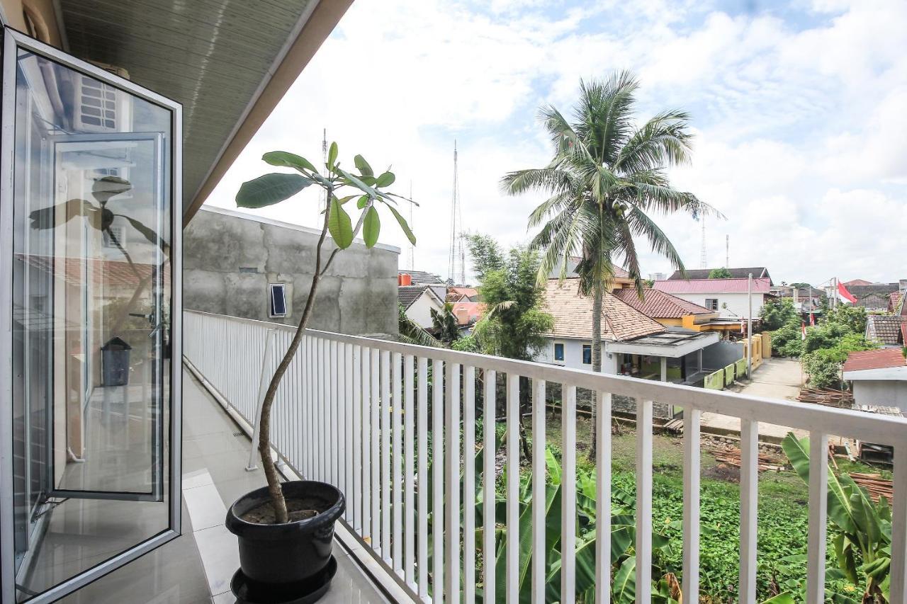 Oyo 3816 The Tispa Syariah Residence Palembang Extérieur photo